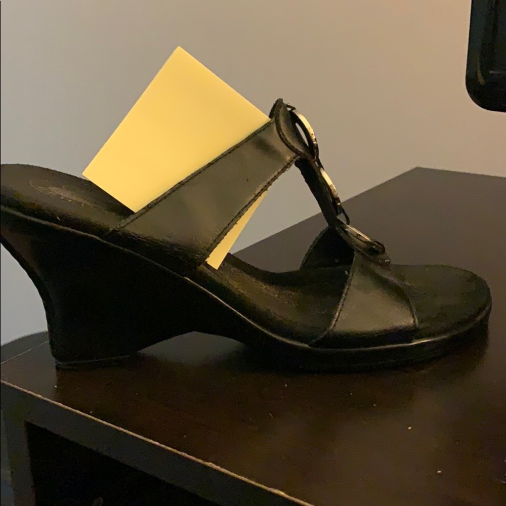 Woman’s Dr Scholls Sandals